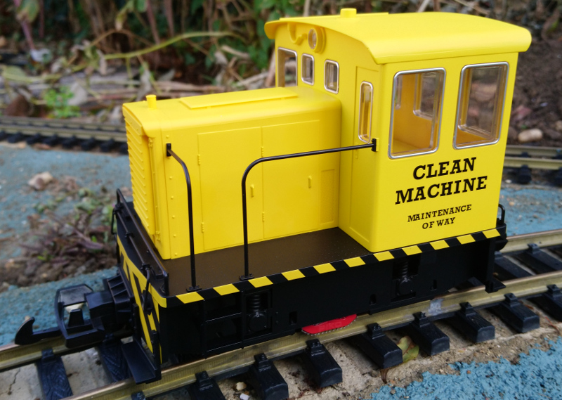 Piko 38501 25 Ton Diesel Track Cleaning Loco (Battery Powered