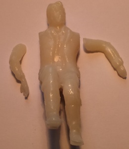 Unpainted sitting figure 75100